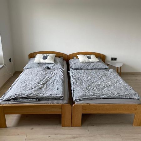 Soukromy Pokoj S Kuchyni A Koupelnou V Radovce 노베 메스토 나 모라베 외부 사진